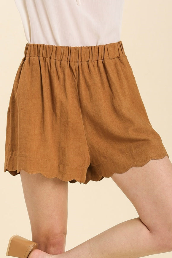 Scalloped Linen Shorts | Wood