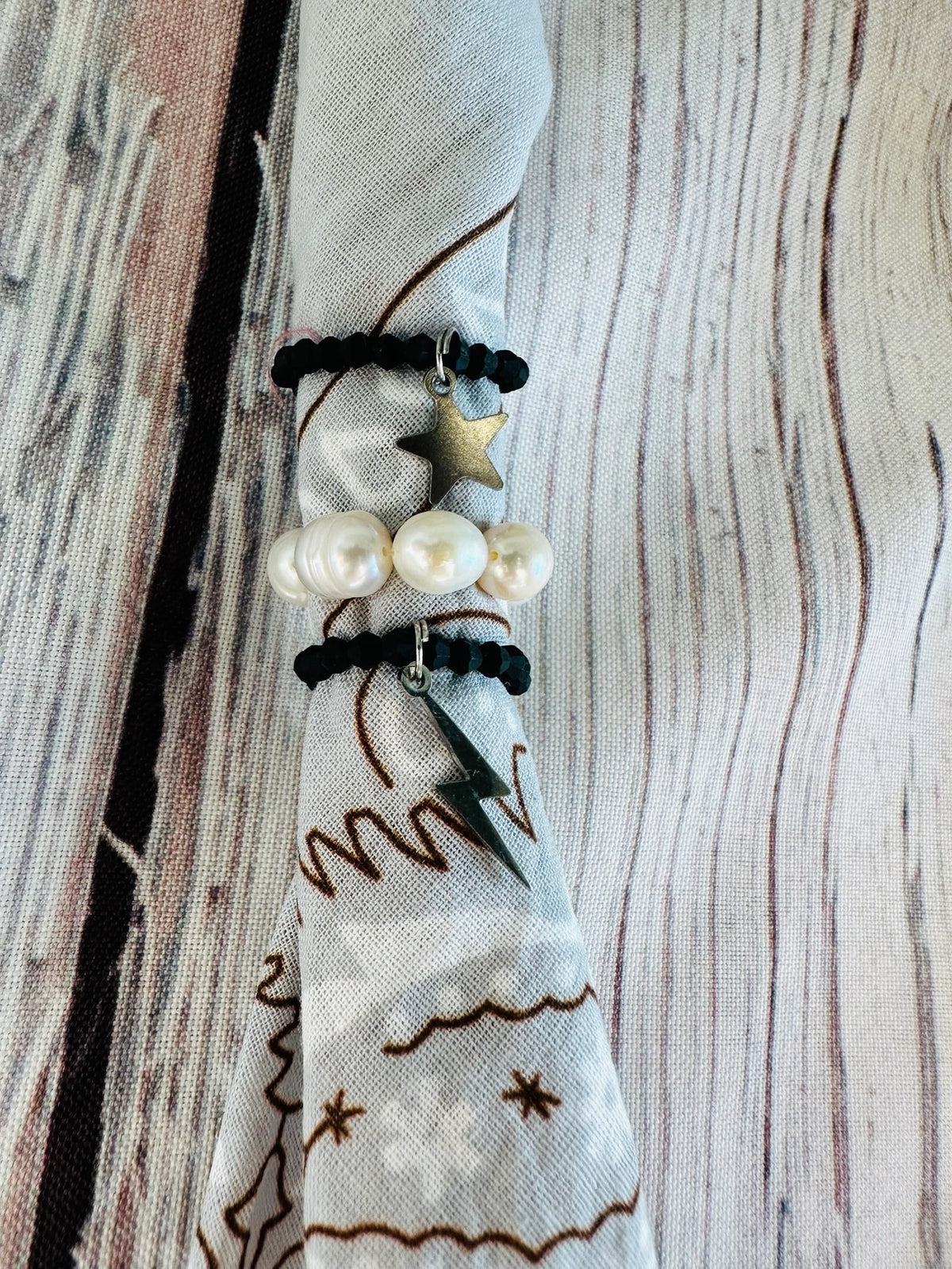 Bandana Stretch Charm | Pearl