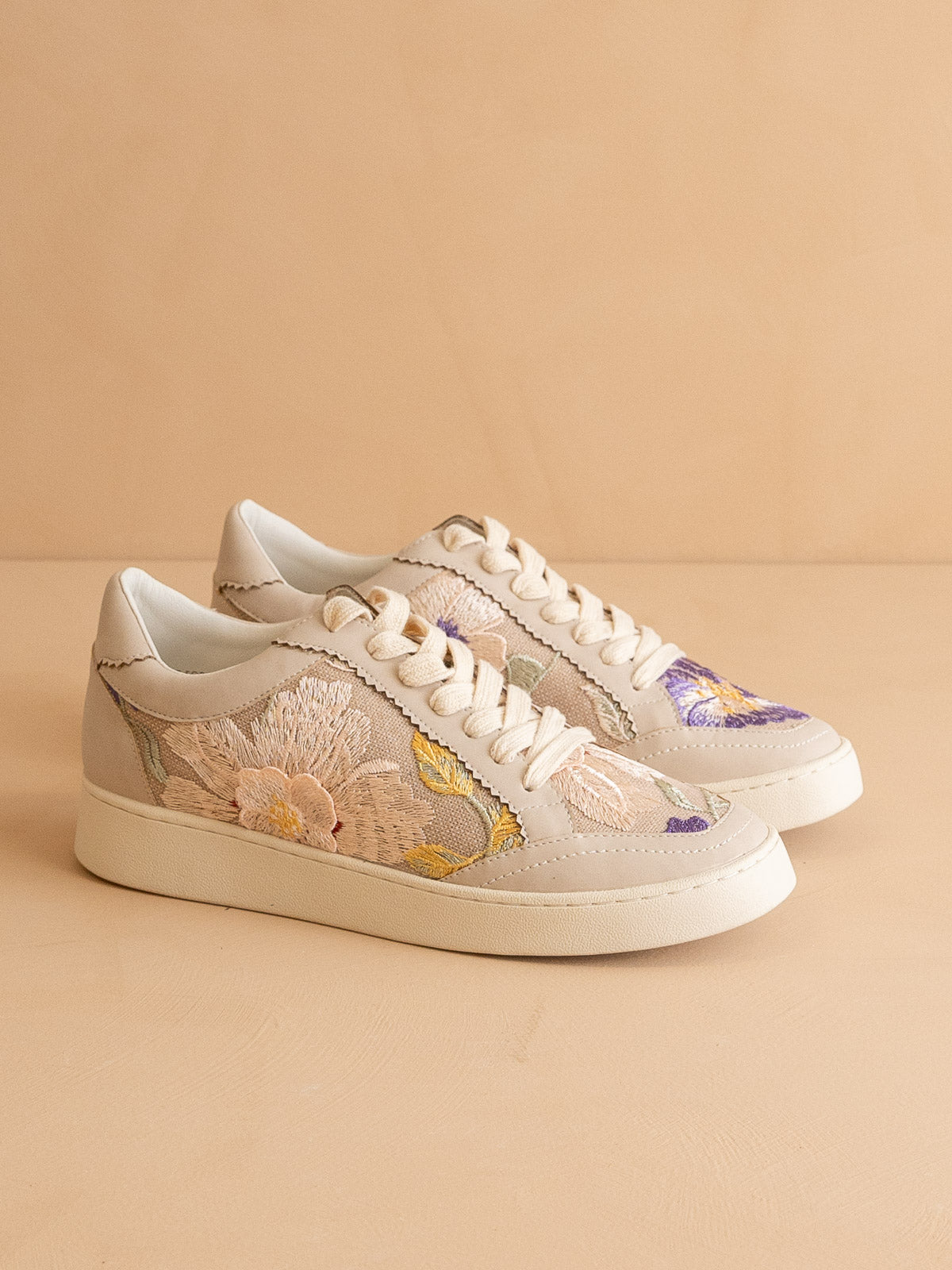 The Tammi Sneaker | Light Grey Floral Applique