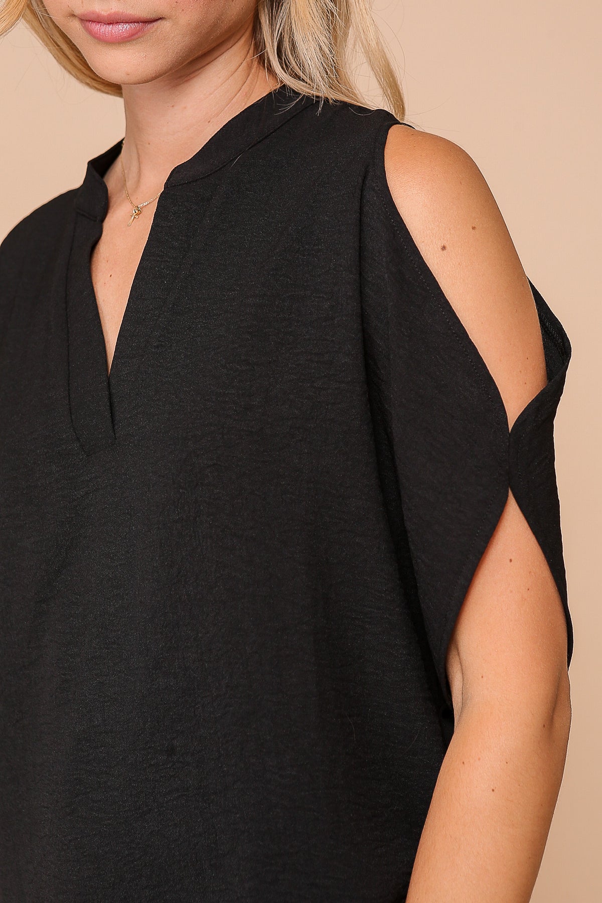 V-Neck Shoulder Cut Out Top | Black