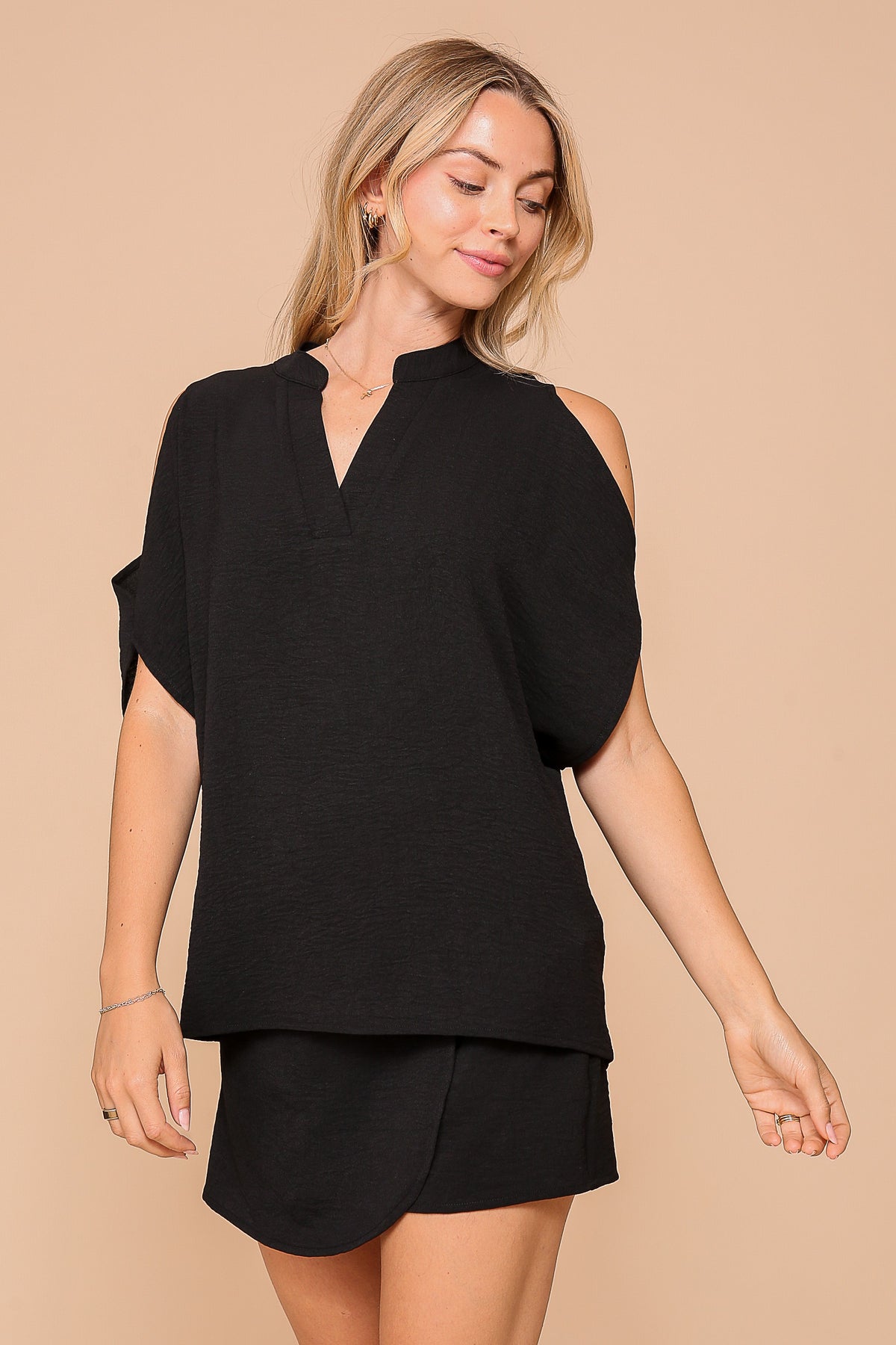V-Neck Shoulder Cut Out Top | Black