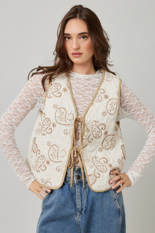 Quilted Embroidered Detailed Vest | Natural