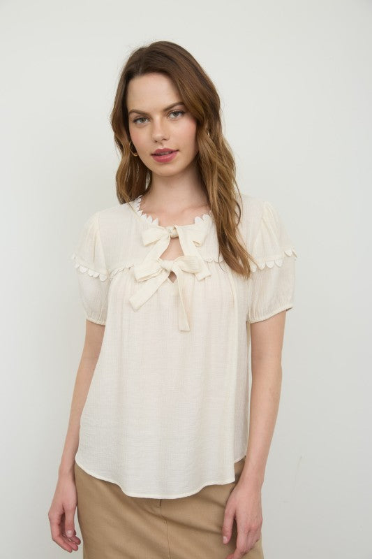 Scallop Trim Front Tie Detail Top | Ivory