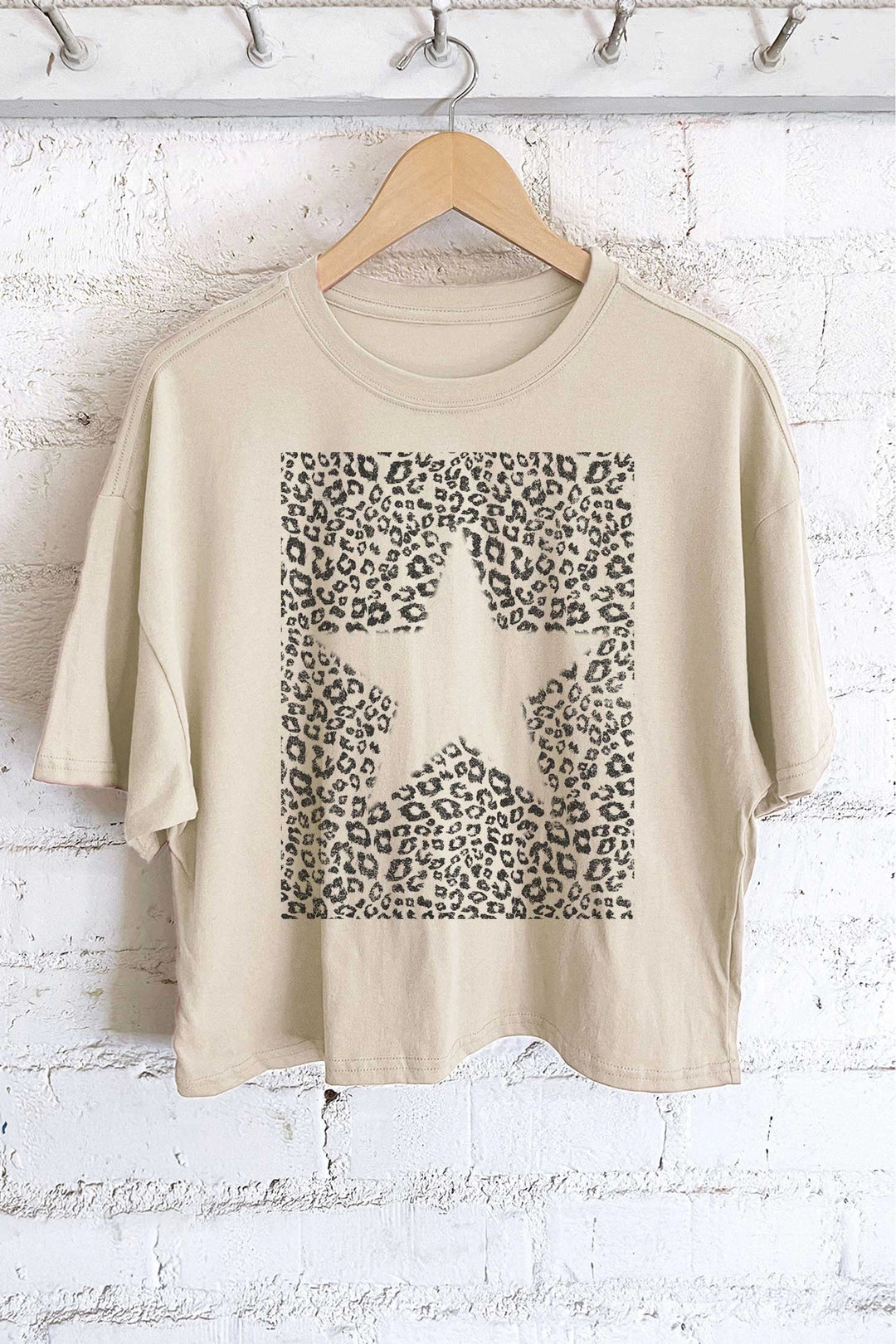 Star Leopard Cropped Midi Tee | Stone