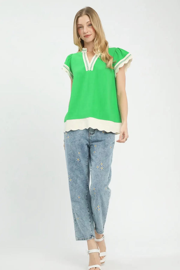 Linen Blend Contrast Scallop Trim Top | Green