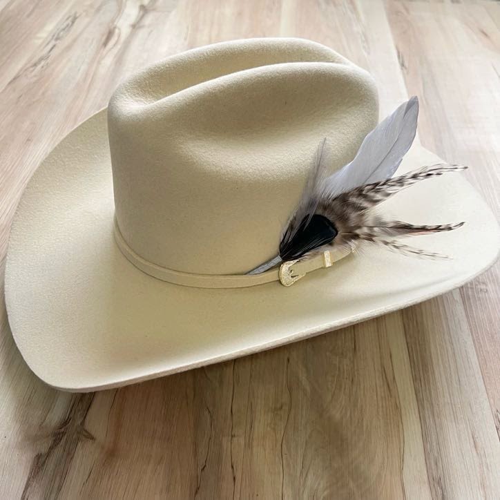 Feather Handmade Bundled Hat Accent | Sweet Cream – Southern  display picture 3
