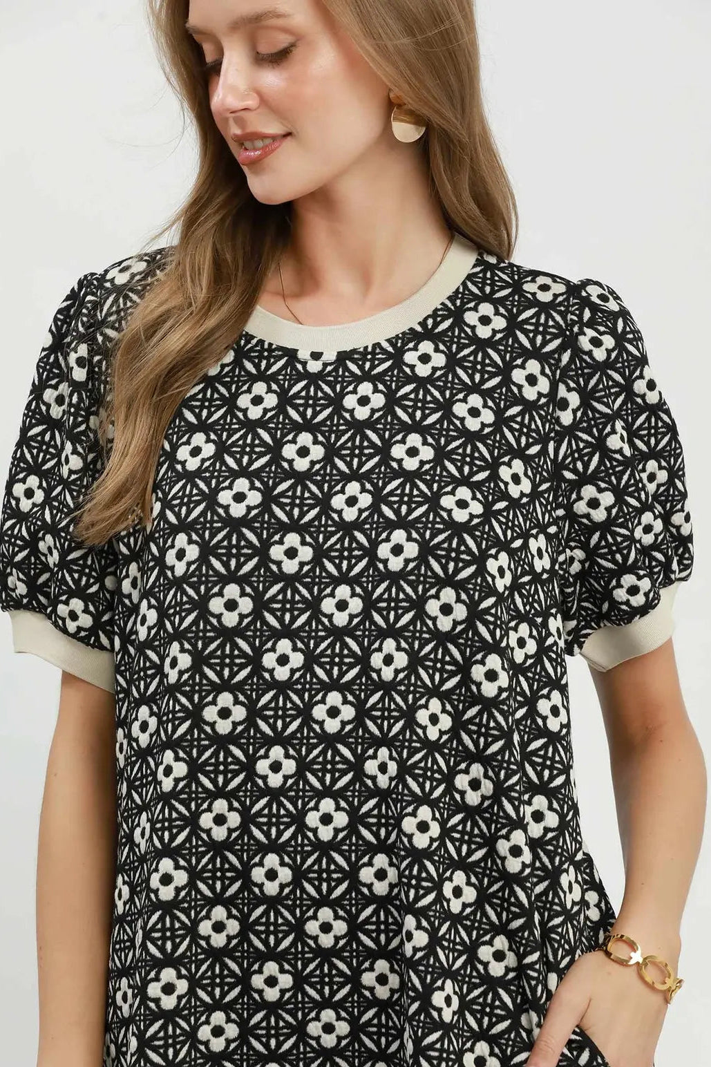 Floral Textured Puff Sleeve Dress | Black