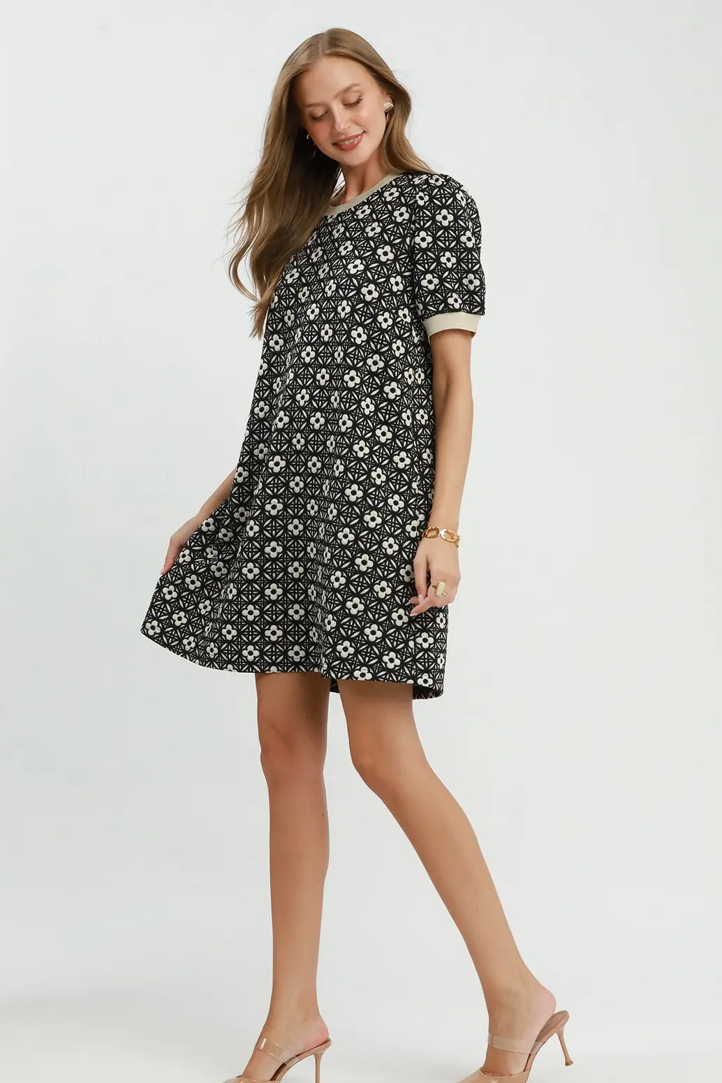Floral Textured Puff Sleeve Dress | Black