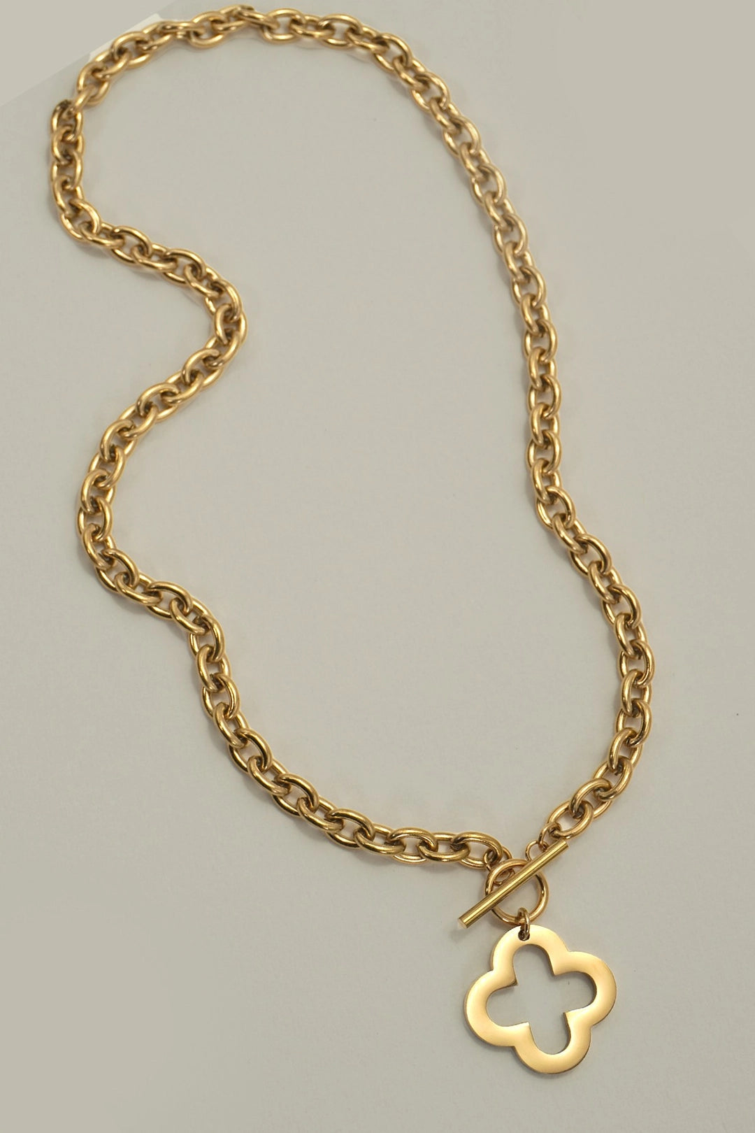 18k Clover Chunky Toggle Necklace | Gold