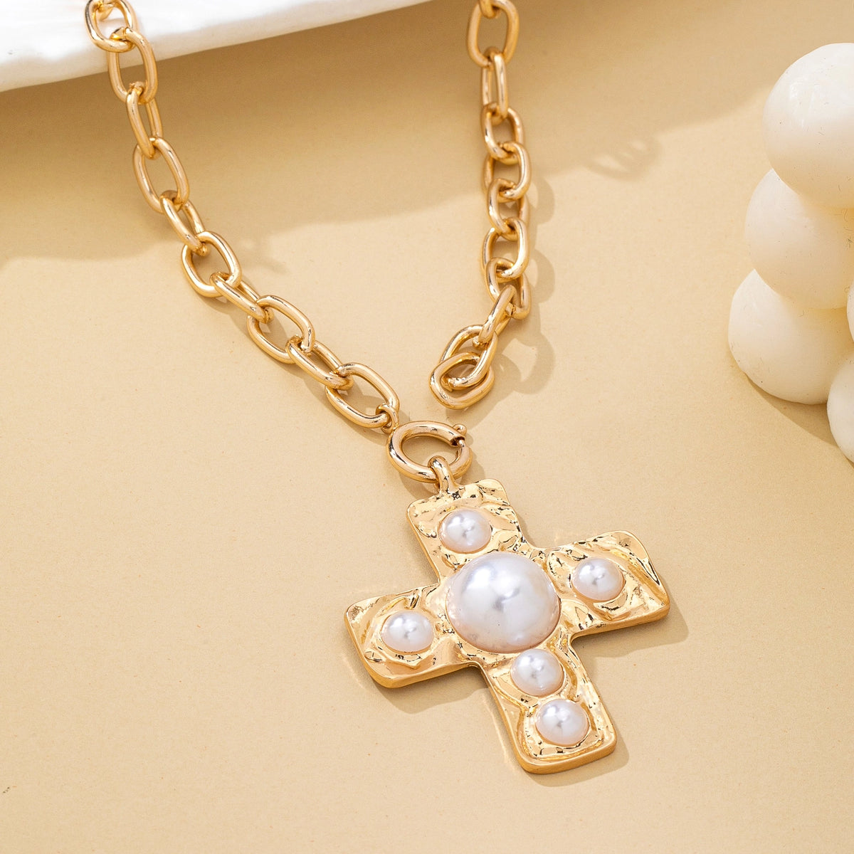 Hammered Cross Pearl Chunky Necklace | Gold