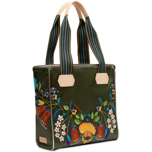 Consuela | Classic Tote | Vic
