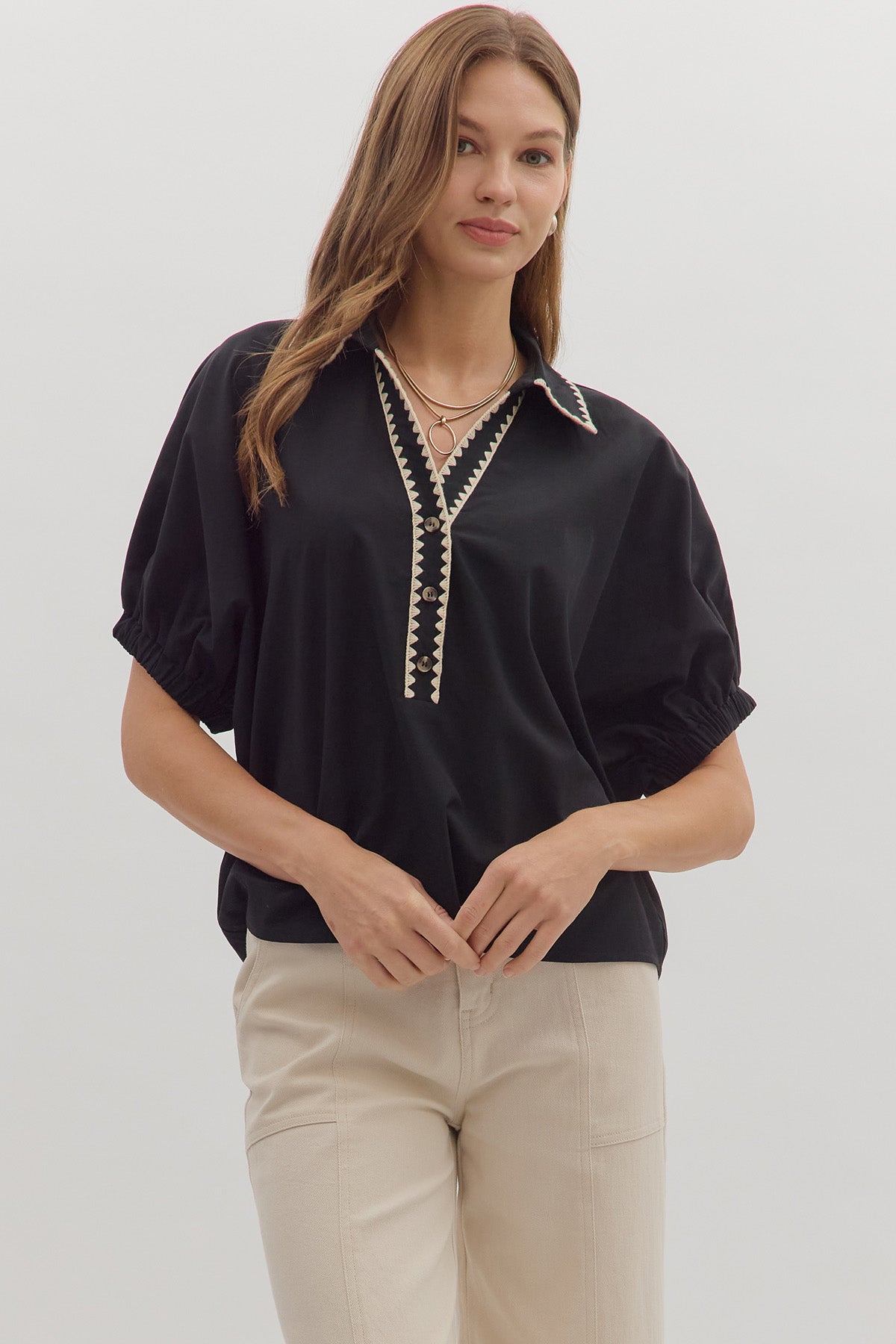 Scallop Trim Collar Top | Black