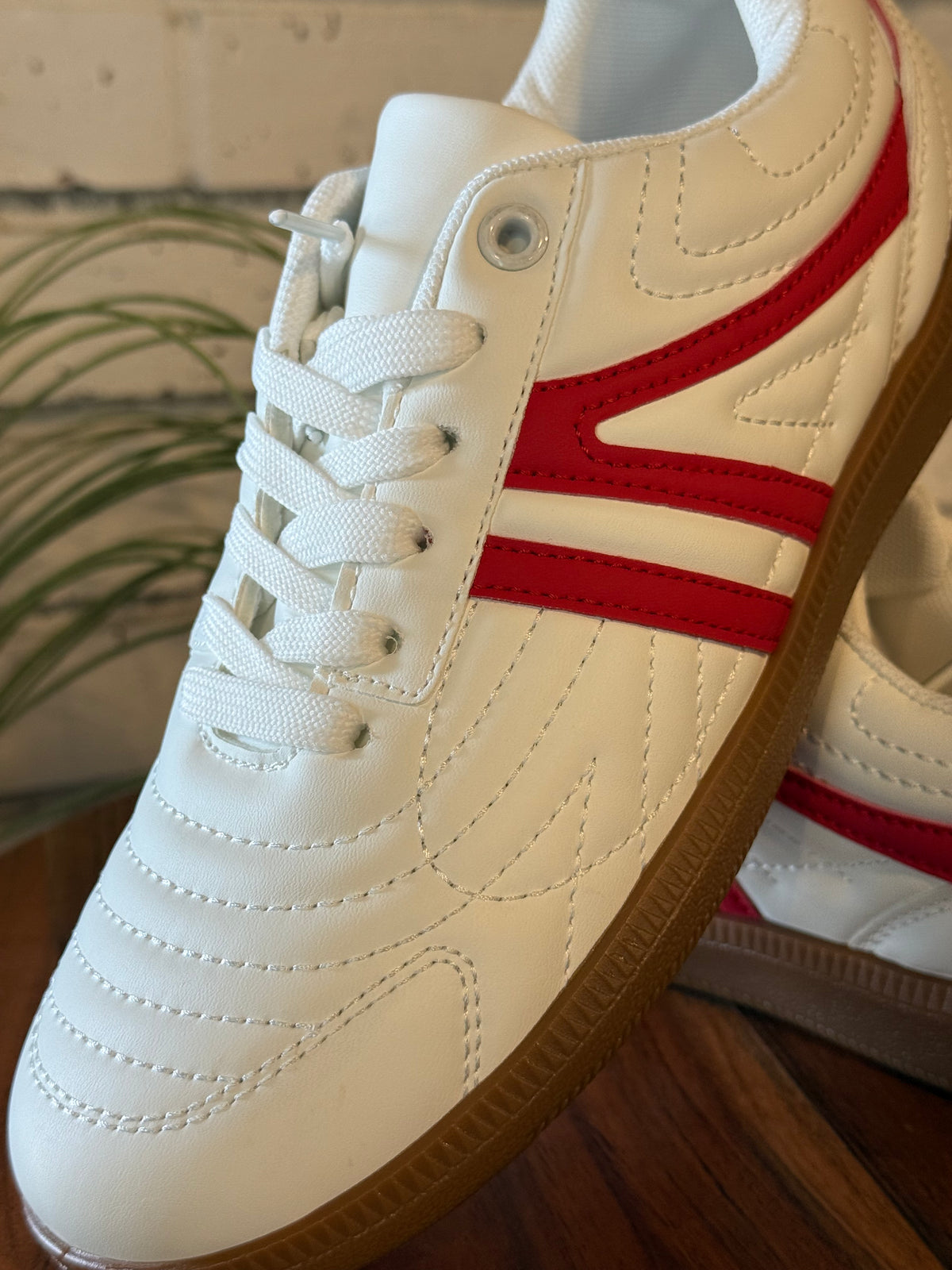 Stripe Lifestyle Sneaker | Red