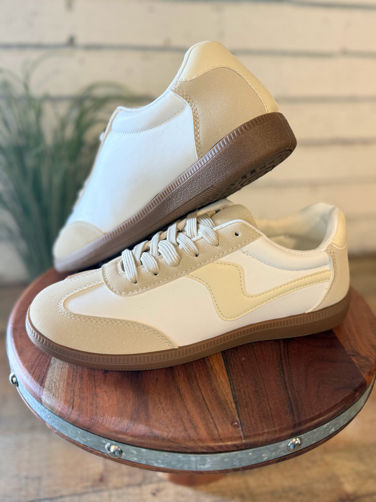 Outwoods Lifestyle Sneaker | Ivory