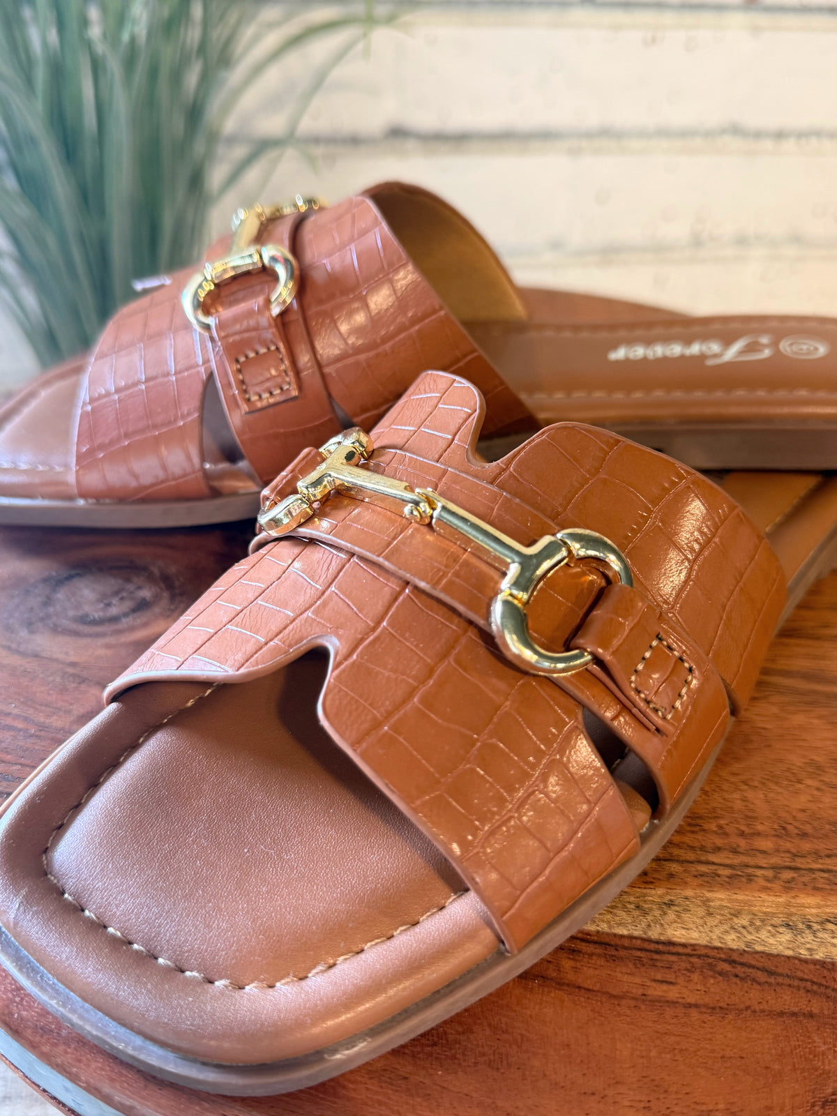 Luxe Croc Horsebit Slide Sandal | Tan