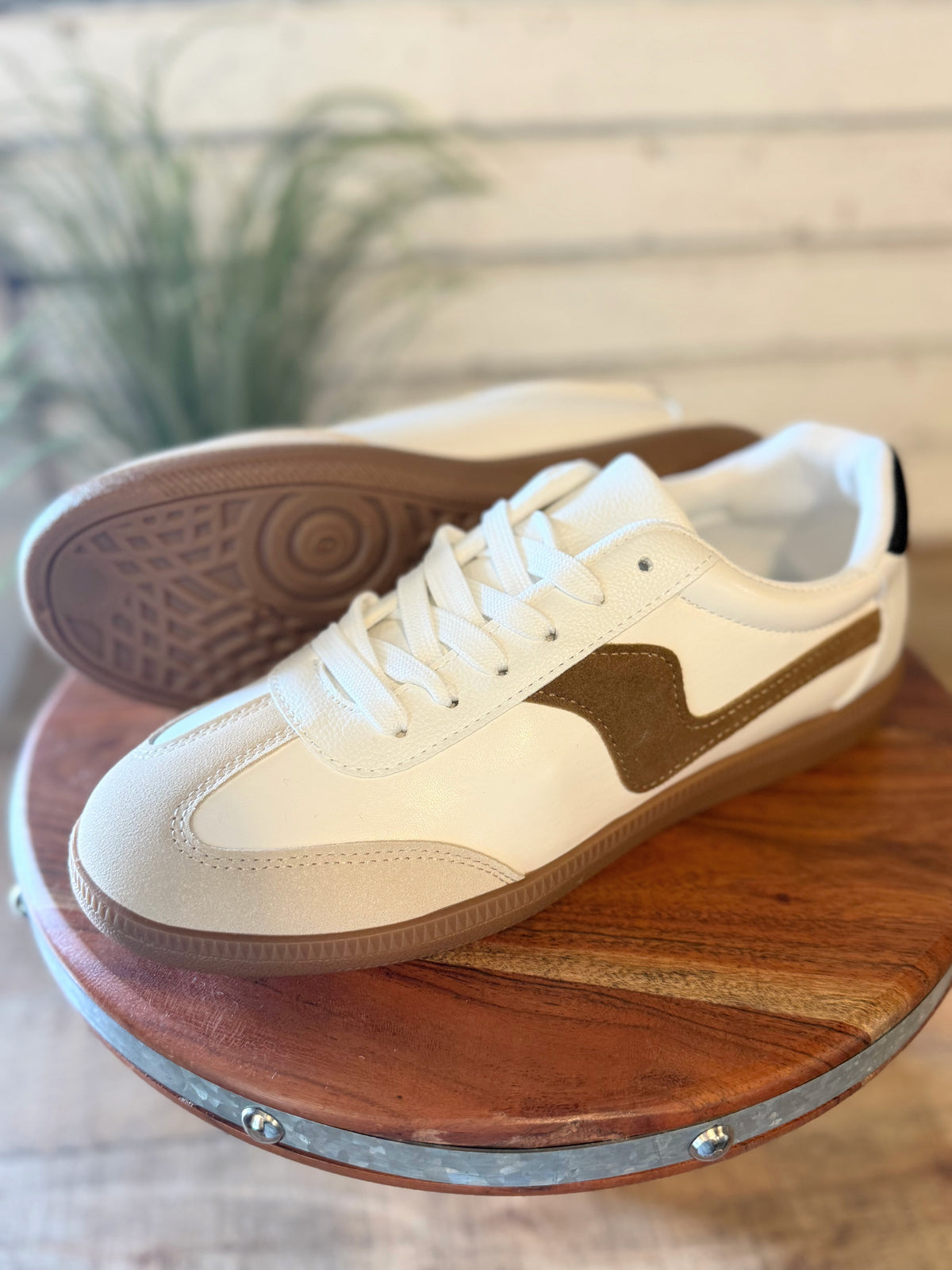 Outwoods Lifestyle Sneaker | Black/Tan