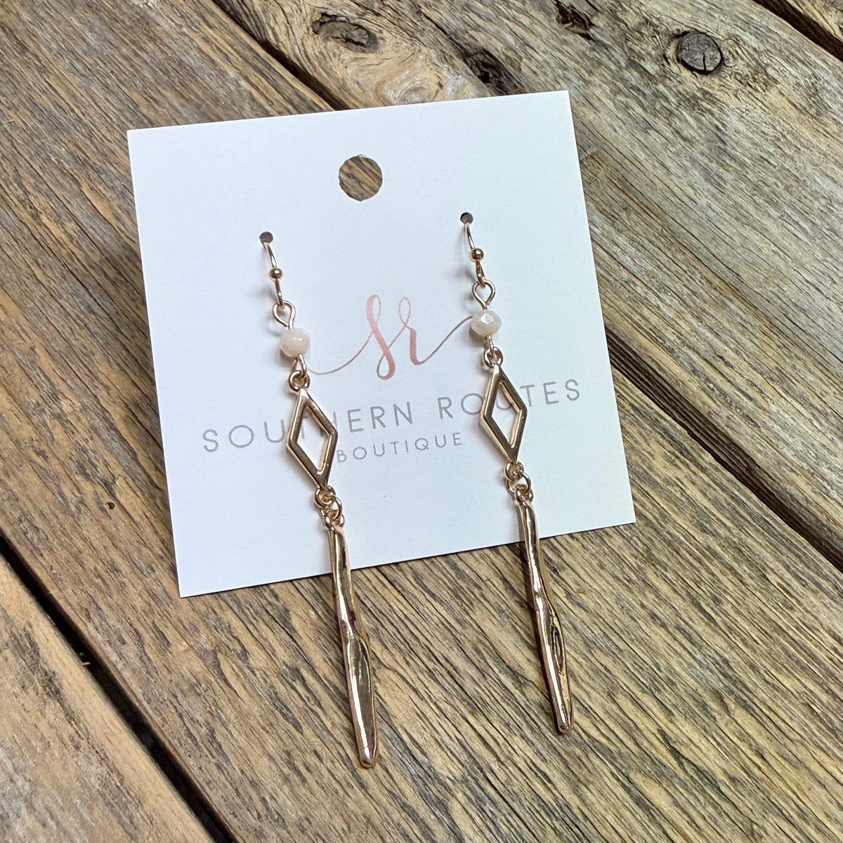 Elongated Drop Earrings | Natural/Gold