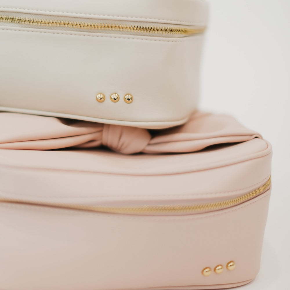 Southern Routes Madelyn Bow Makeup Bag - Thumbnail 2
