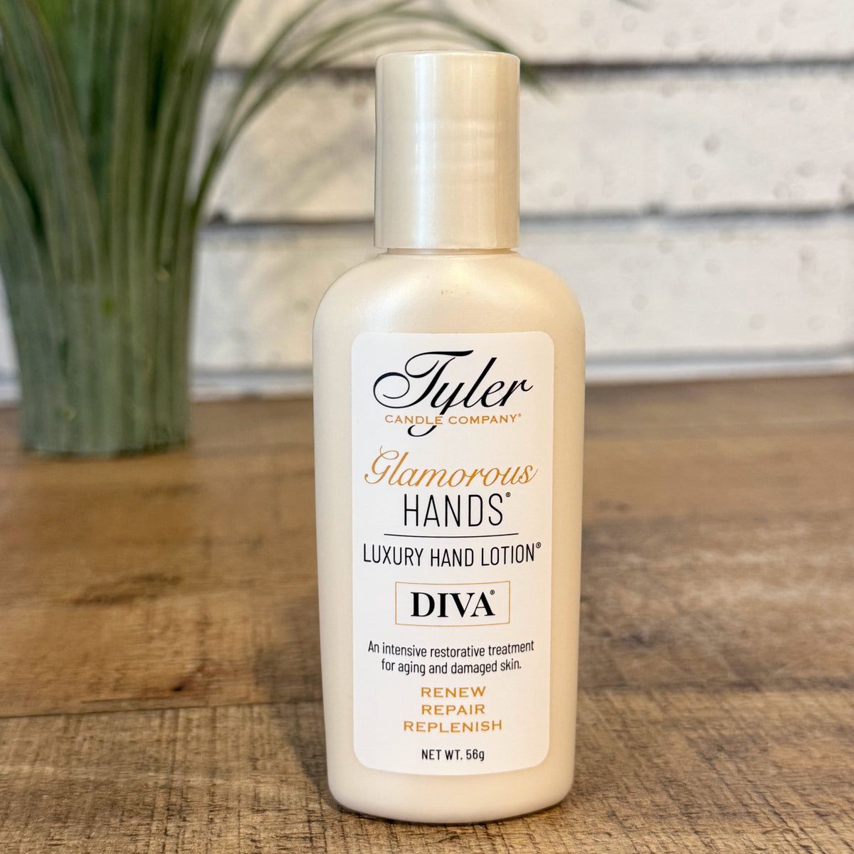 DIVA Glamorous Hands Luxury Hand Lotion 2oz.