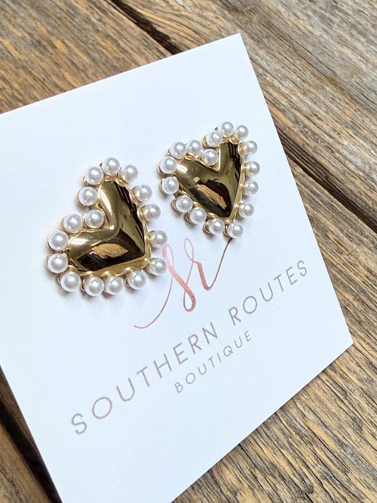 Pearl Heart Stud Earrings | 18k Gold-Plated