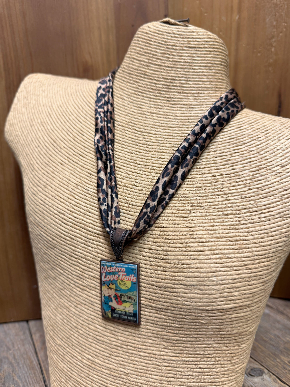 Western Love Trails Photo Charm Scarf Necklace | Leopard