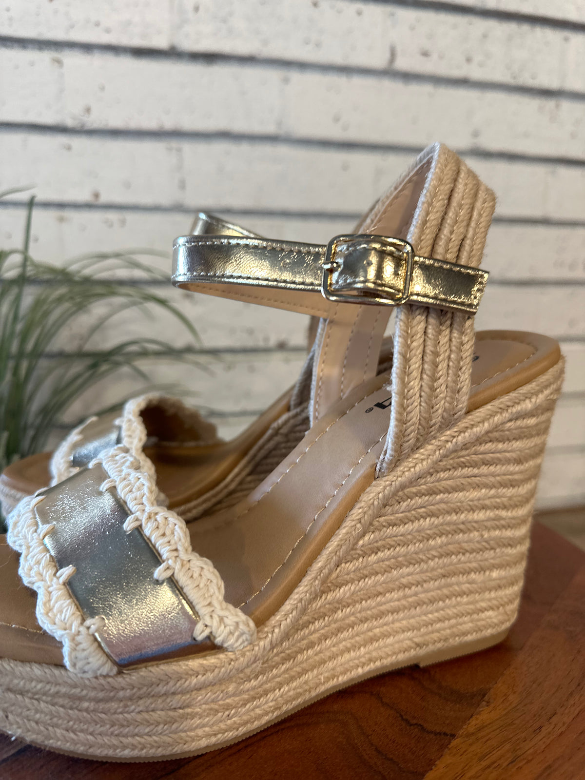 The Virtual Crochet Laced Edge Wedge | Gold