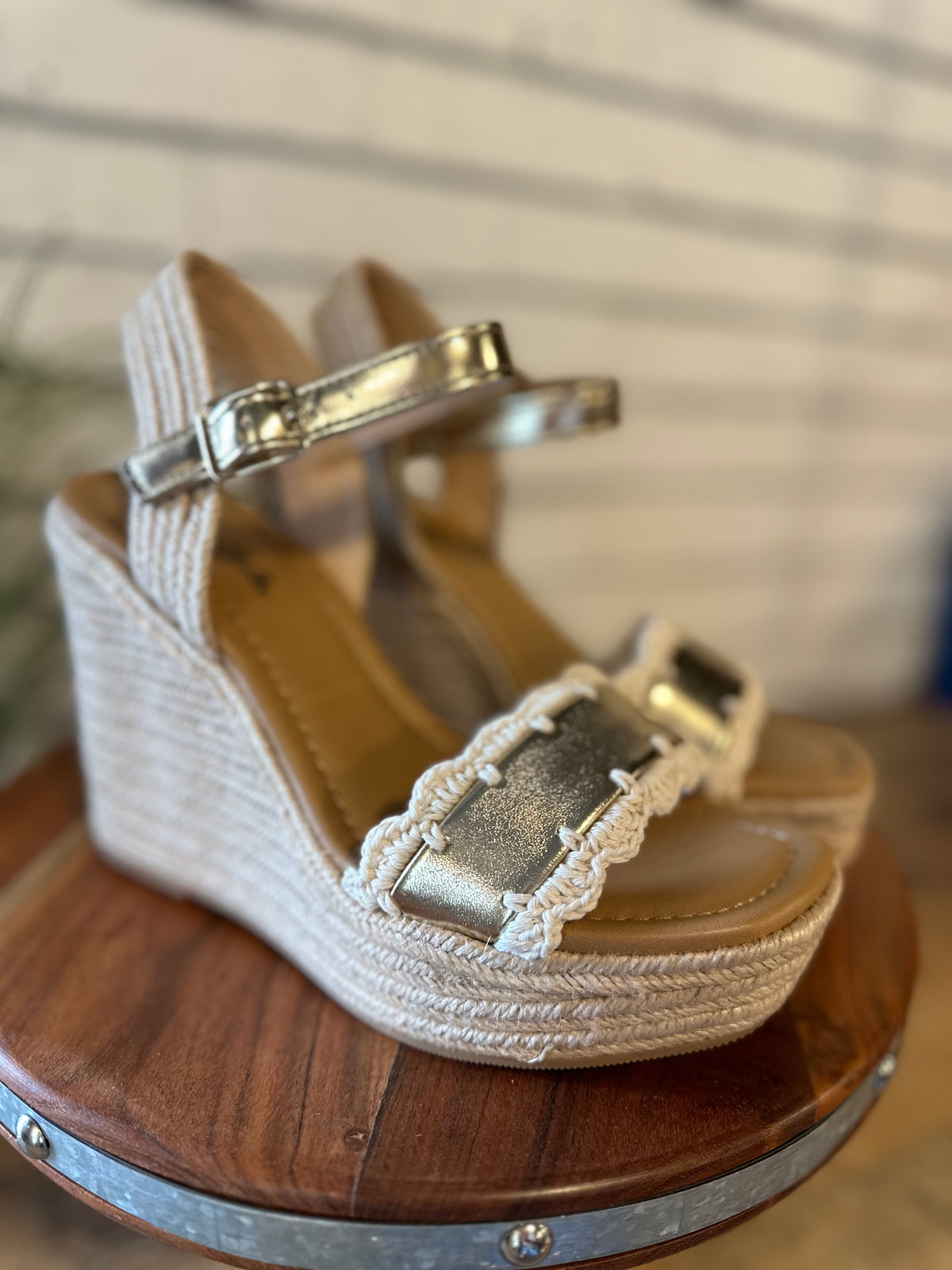 The Virtual Crochet Laced Edge Wedge | Gold