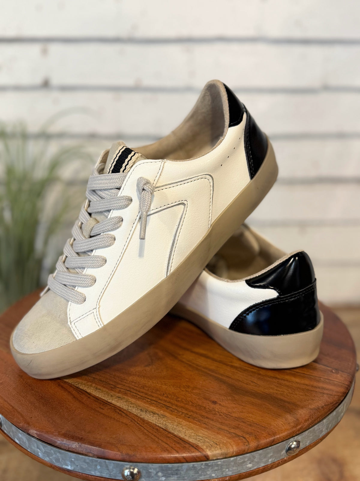 Shu Shop Sasha Sneaker | Black & White