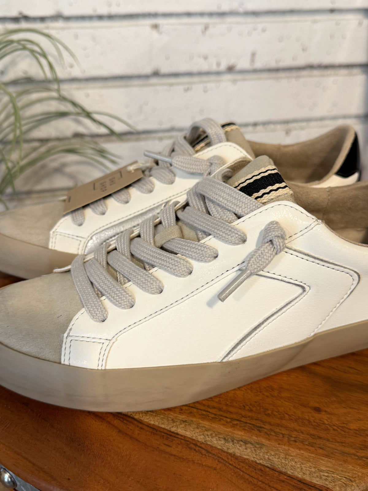 Shu Shop Sasha Sneaker | Black & White