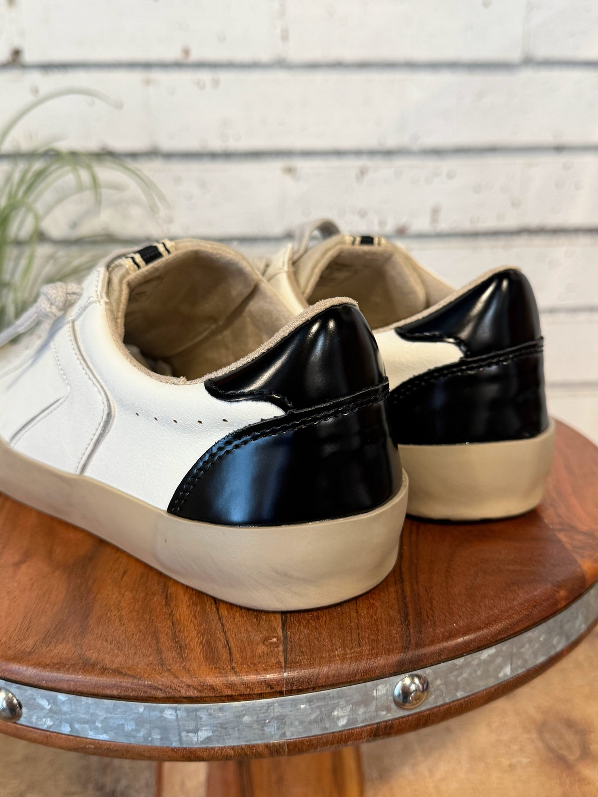 Shu Shop Sasha Sneaker | Black & White