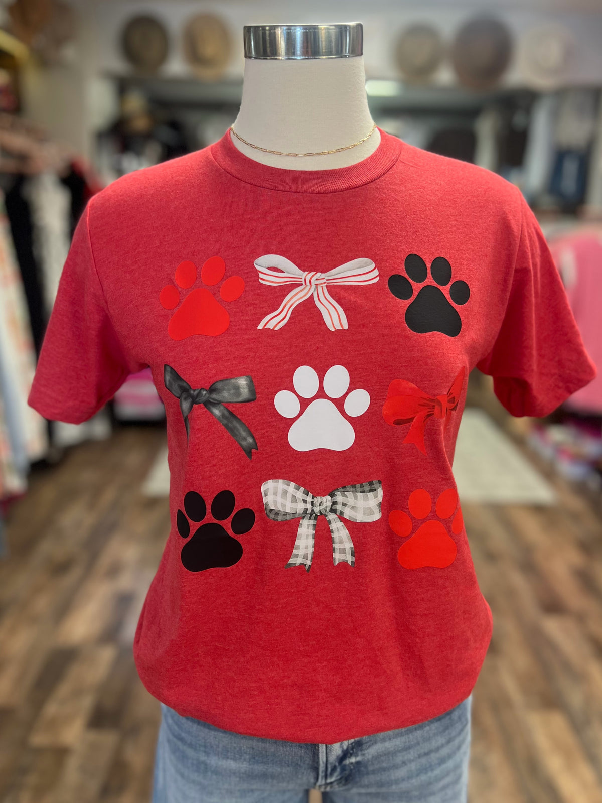Spirit Paws & Bows Tee | Red
