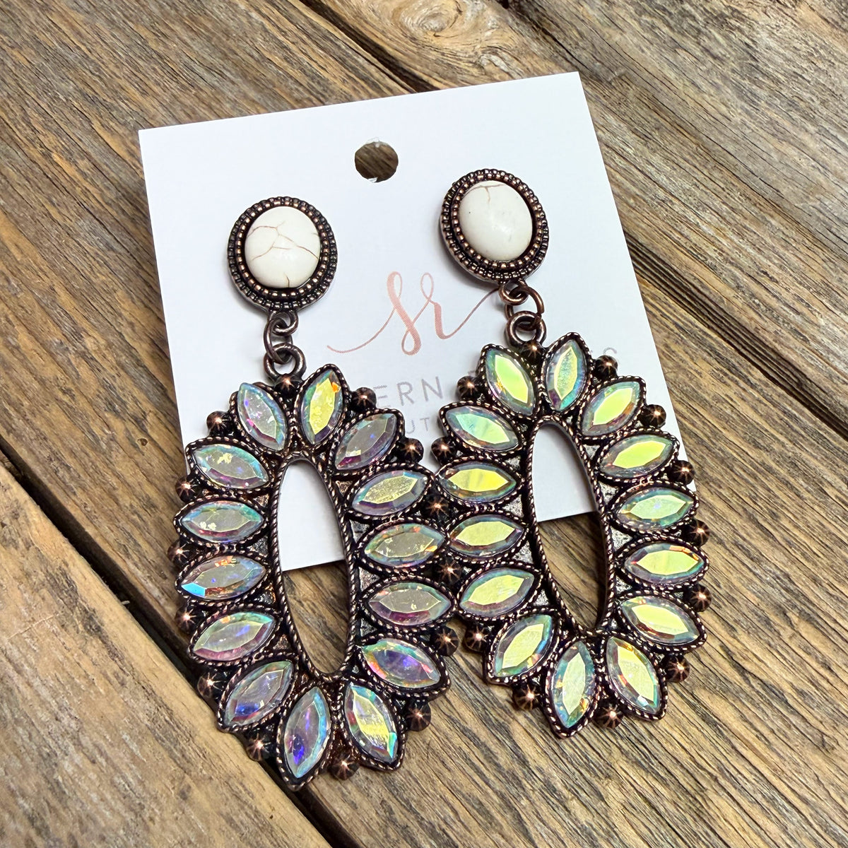 Aurora Borealis Pendant Earrings | Ivory/Bronze