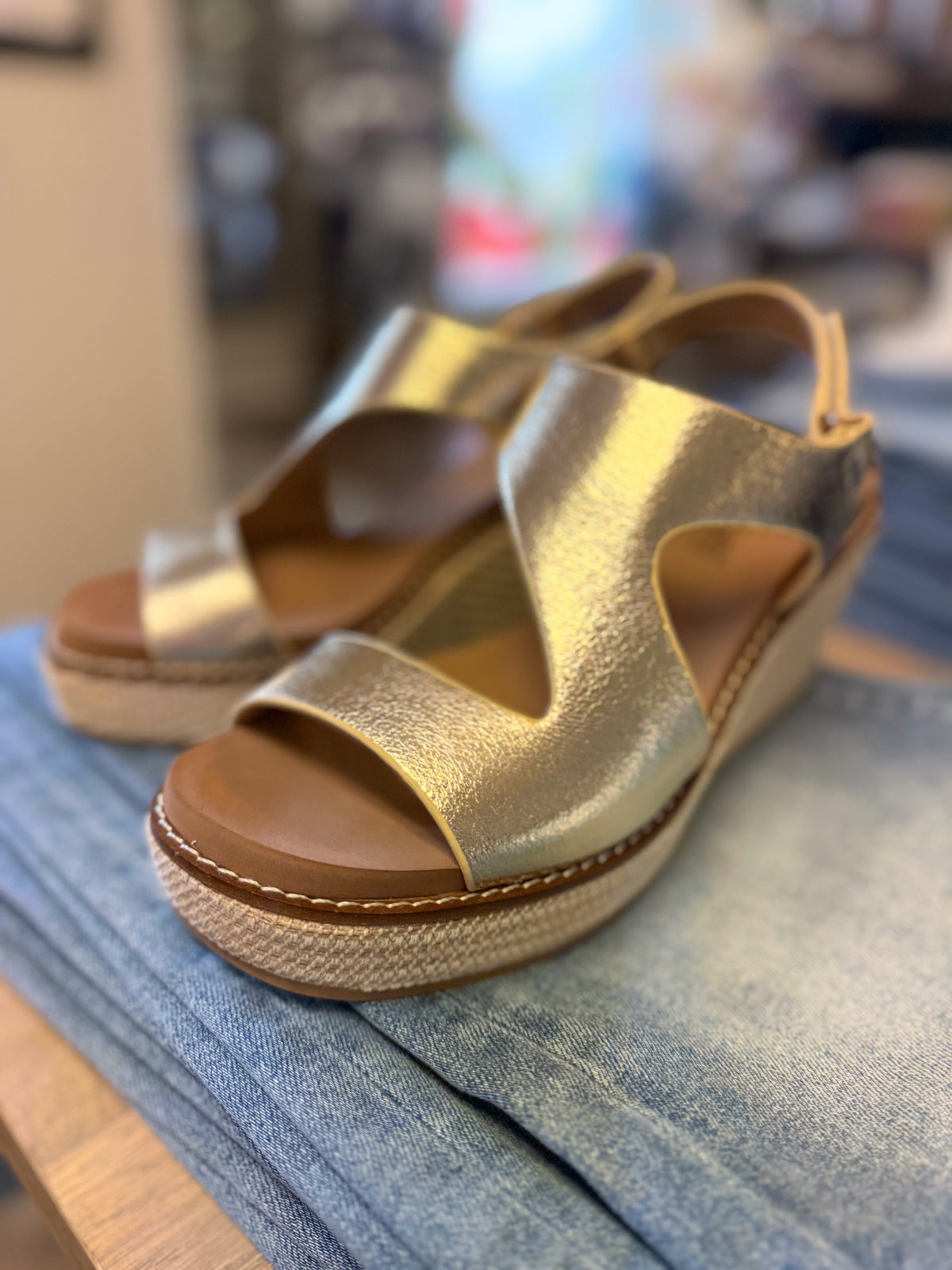 Corky's Steppin' Out Sandal | Gold