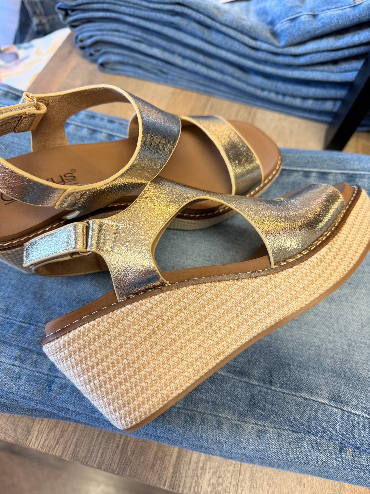 Corky's Steppin' Out Sandal | Gold