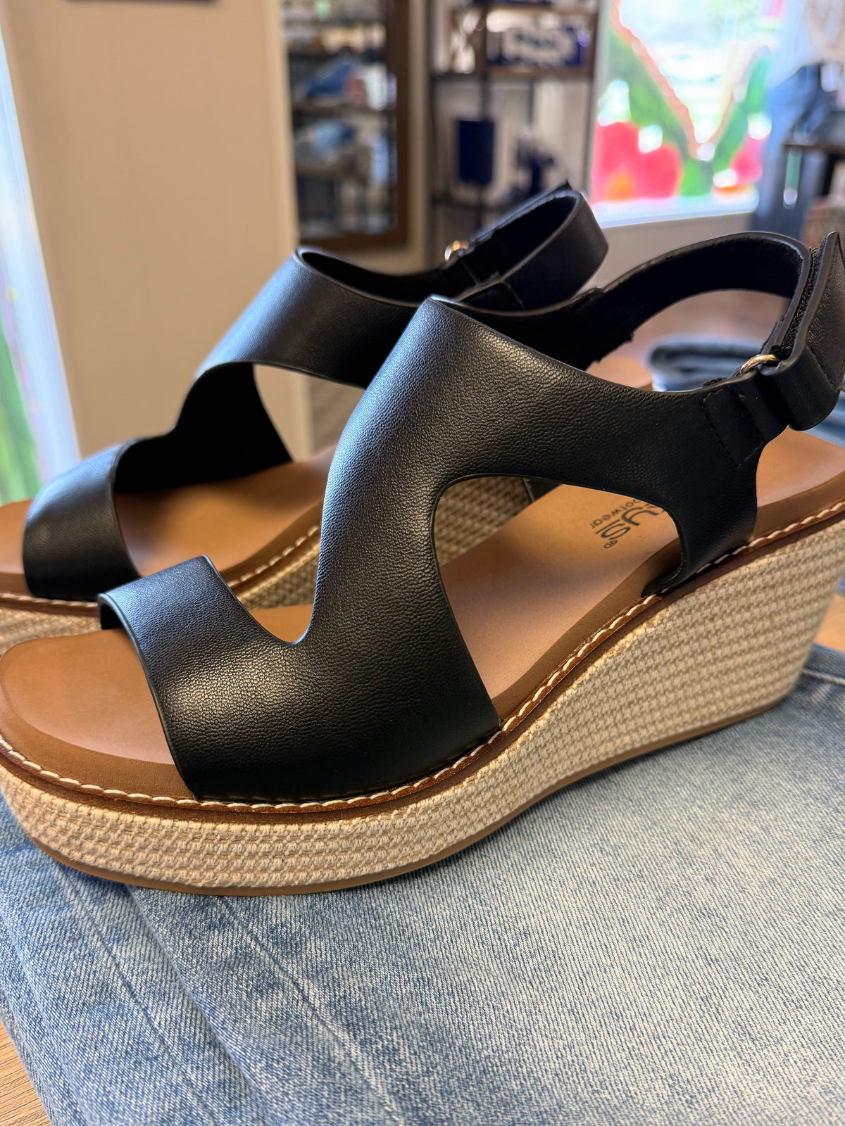 Corky's Steppin' Out Sandal | Black