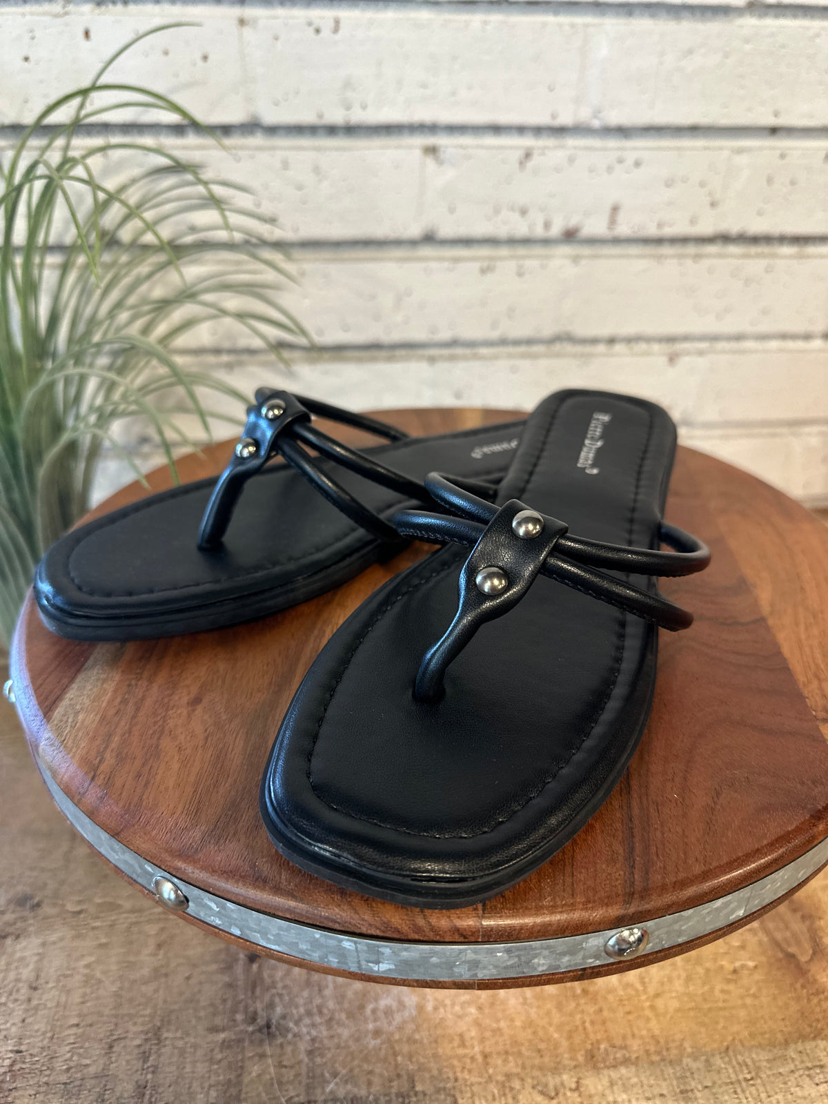 The Empress Sandal | Black