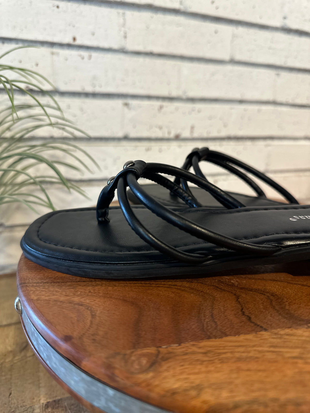 The Empress Sandal | Black