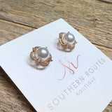 Pearl/Crystal Clover Stud Earrings | Gold
