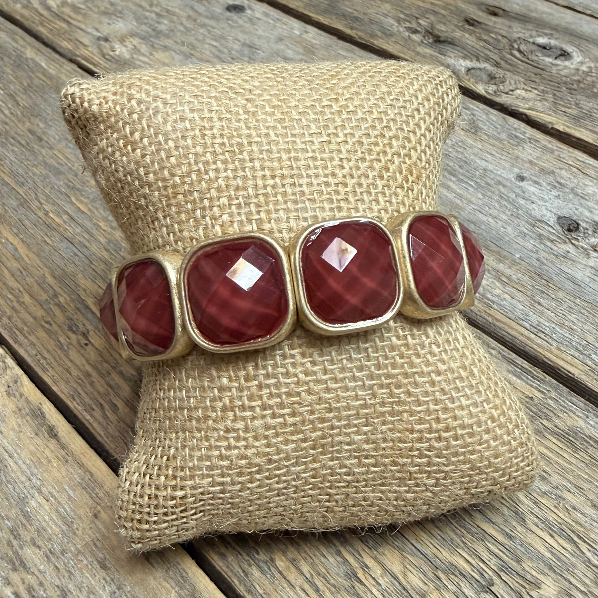 Beveled Stretch Bracelet | Maroon