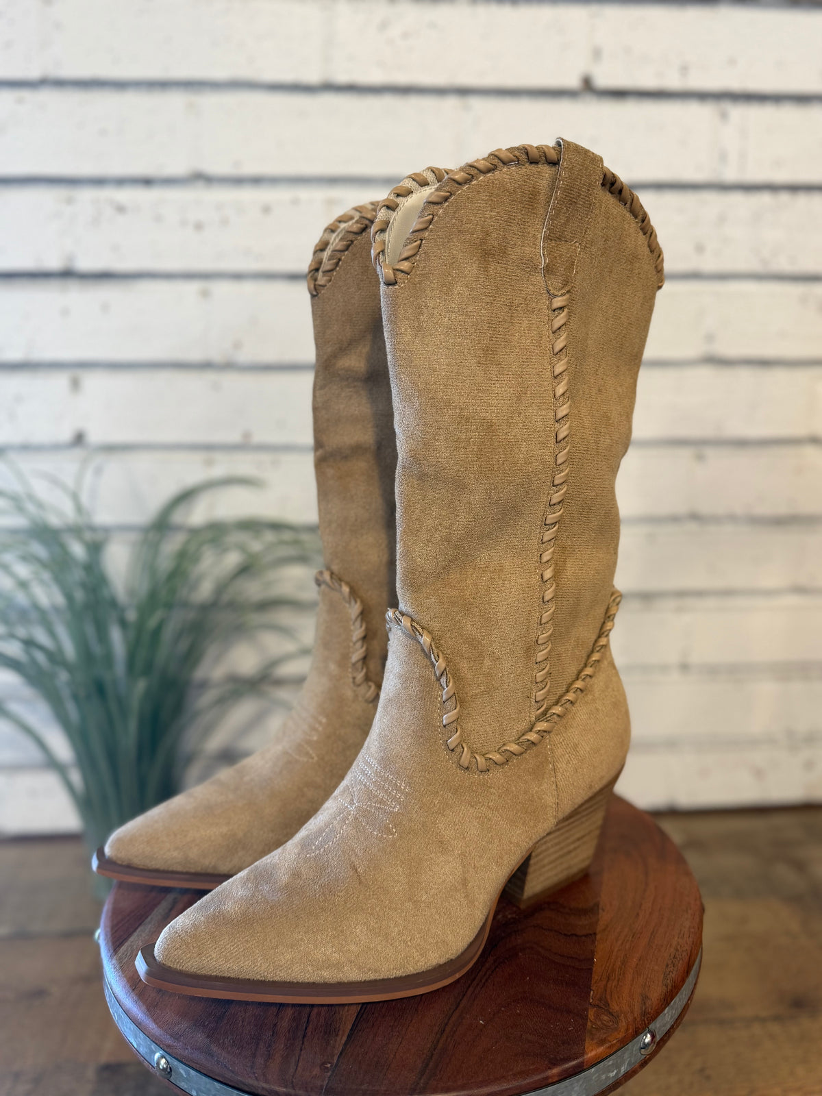 The Tilley Whipstitch Western Boot | Almond