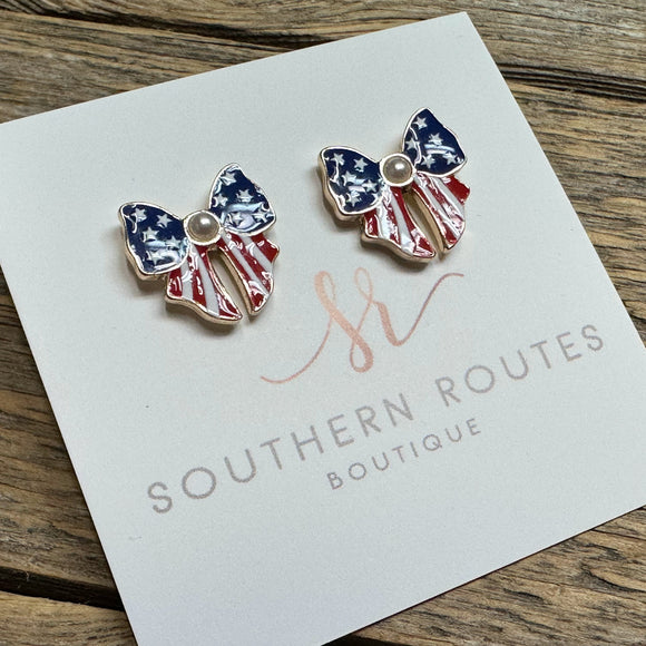 Americana Pearl Bow Stud Earrings | Gold