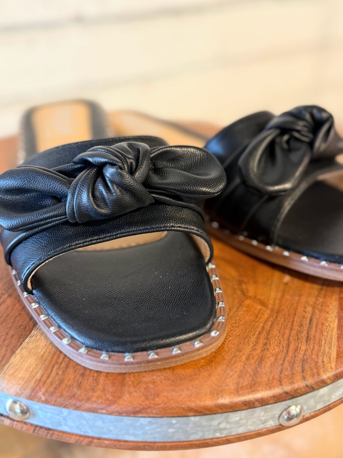 Corky's Clam Bake Sandal | Black