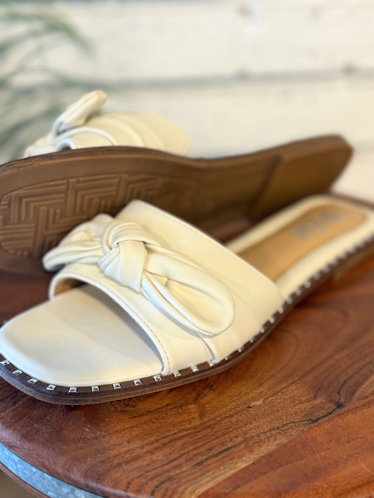 Corky's Clam Bake Sandal | Ivory