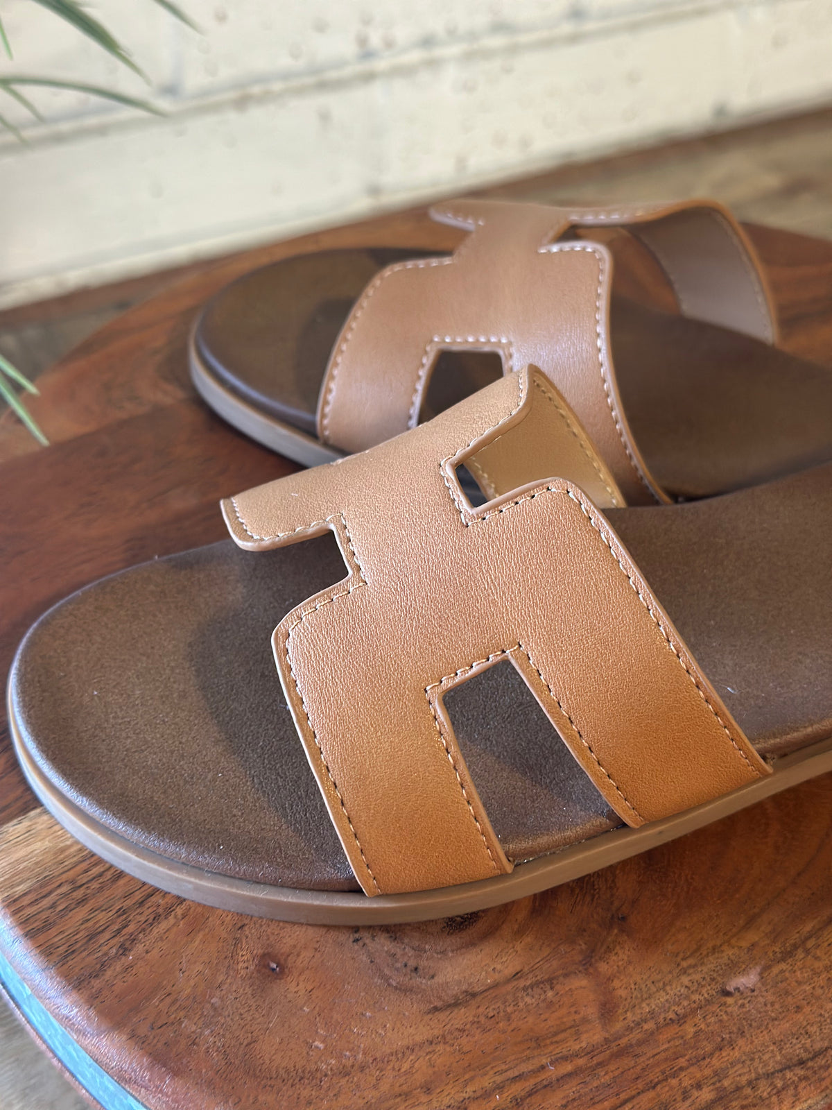 The Crucial Sandal | Tan