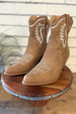 Western Inspired Creek Boot | Taupe