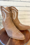 Western Inspired Creek Boot | Taupe