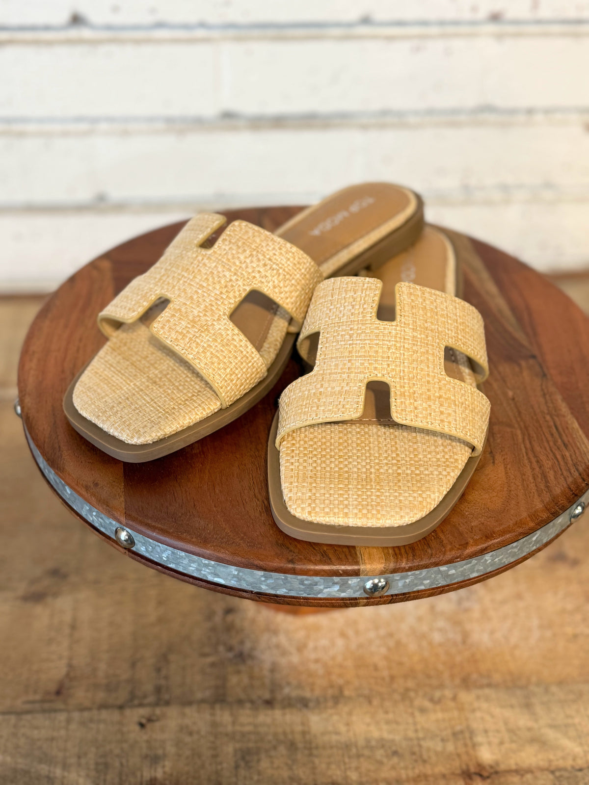 Elio Flat Sandal | Beige Raffia