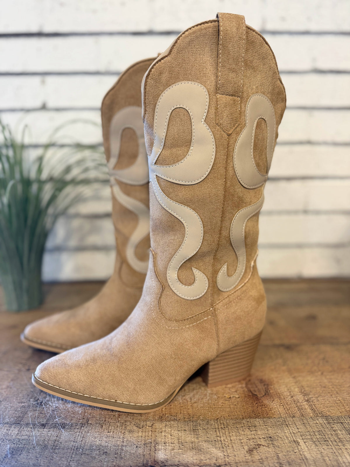 The Bowie | Almond Western Bow Boot