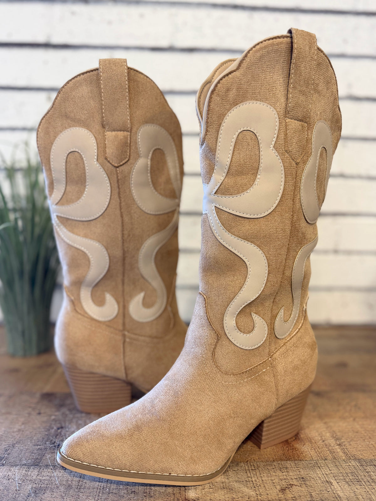 The Bowie | Almond Western Bow Boot