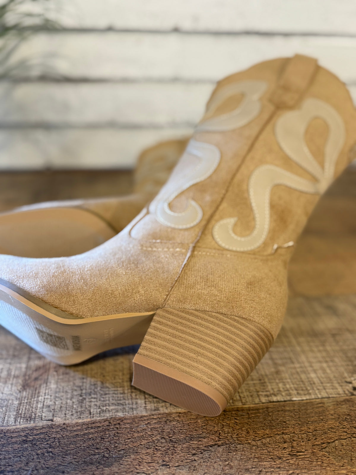 The Bowie | Almond Western Bow Boot